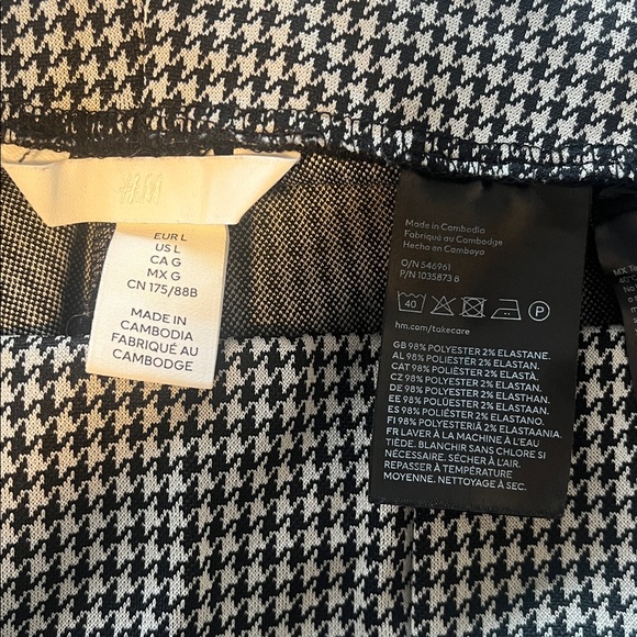 H&M Flared Houndstooth Pull On Pant - Picture 4 of 4
